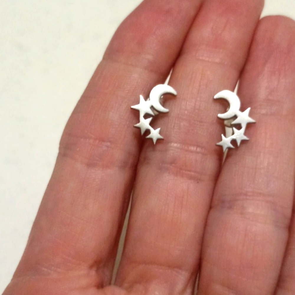 NEW 🌙🌠Tiny hypoallergenic studs sun moon stars celestial pierced earrings - Picture 3 of 6